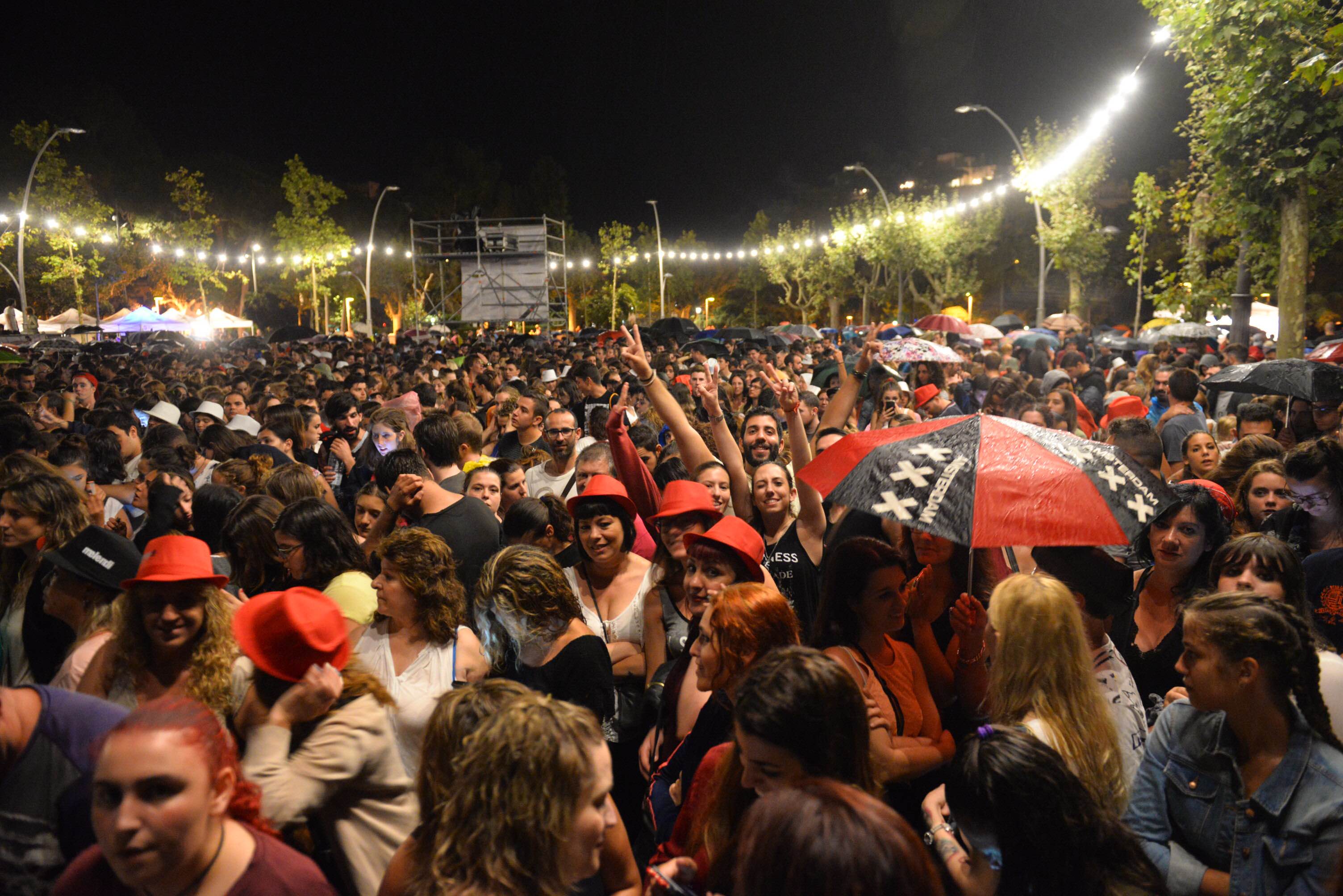 Paraigues entre el público del concierto de Melendi. Foto: R. G.
