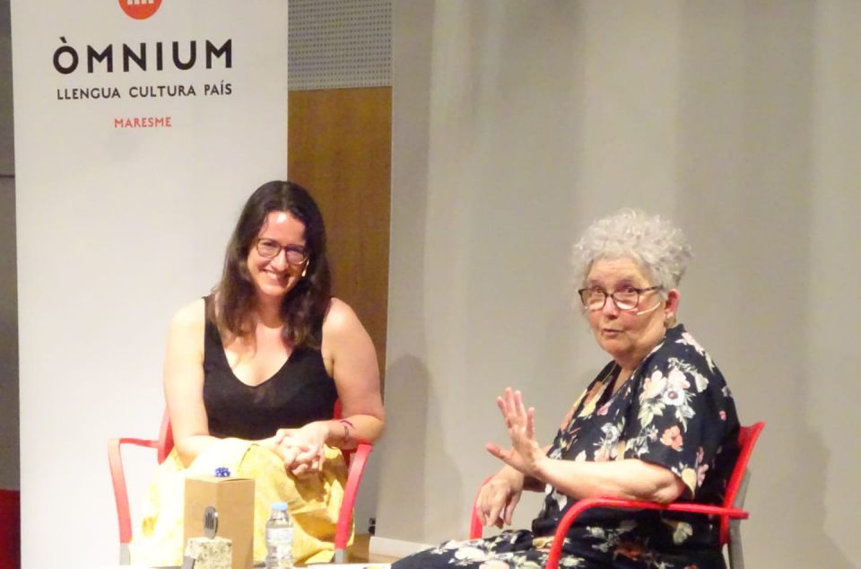 La mestra i escriptora Lola Casas, Distinció Òmnium Maresme