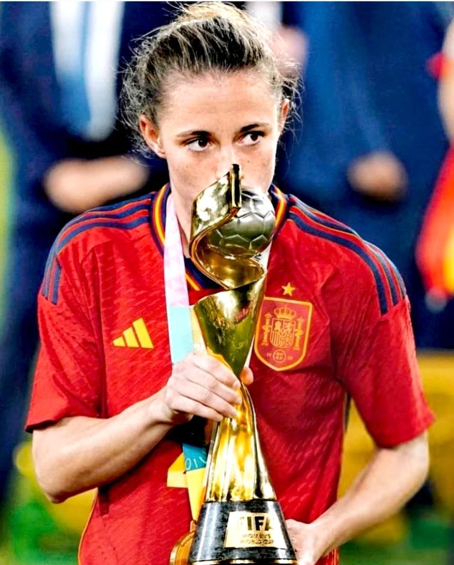 ONA BATLLE CAMPIONA MON
