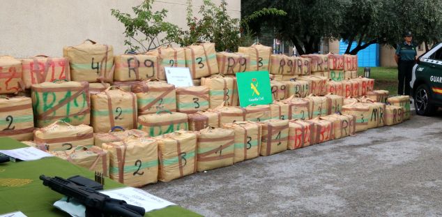Part de la droga i l'armament decomissats