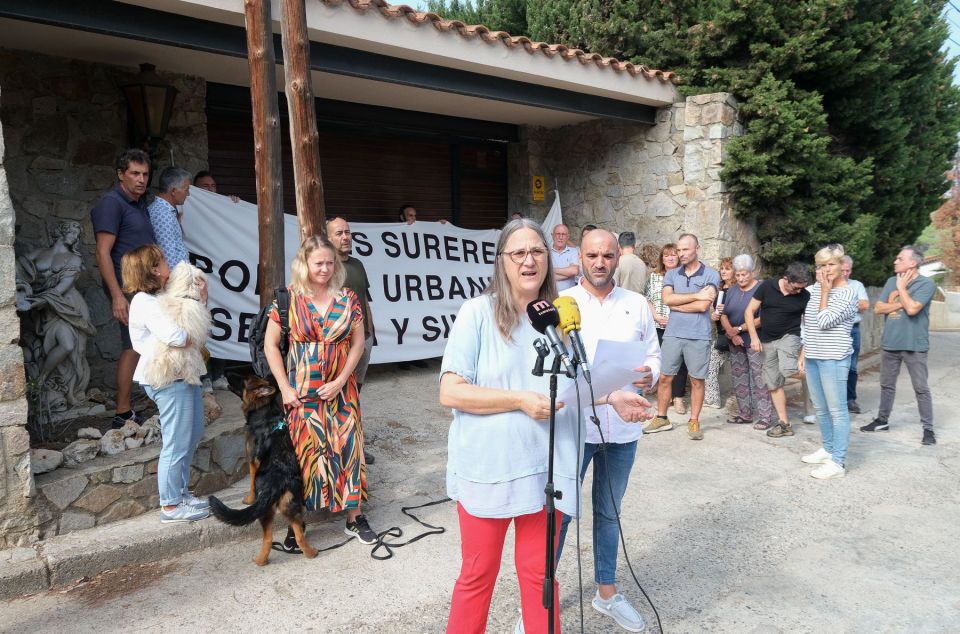 Protesta veïns de Les Sureres. Foto: R.Gallofré Protesta veïns de Les Sureres. Foto: R.Gallofré