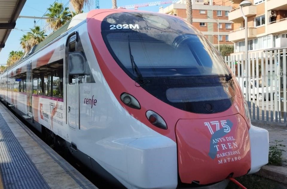 Un tren de Rodalies a la capital del Maresme