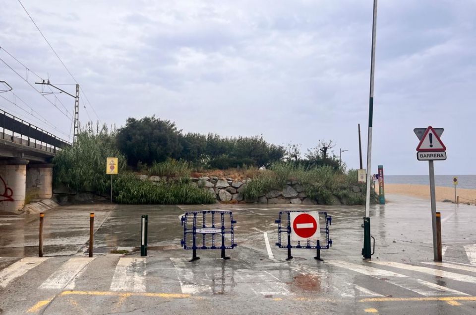 Accés tallat a la Riera de Sant Simó pel risc d'inundacions a Mataró. Foto: Ajuntament