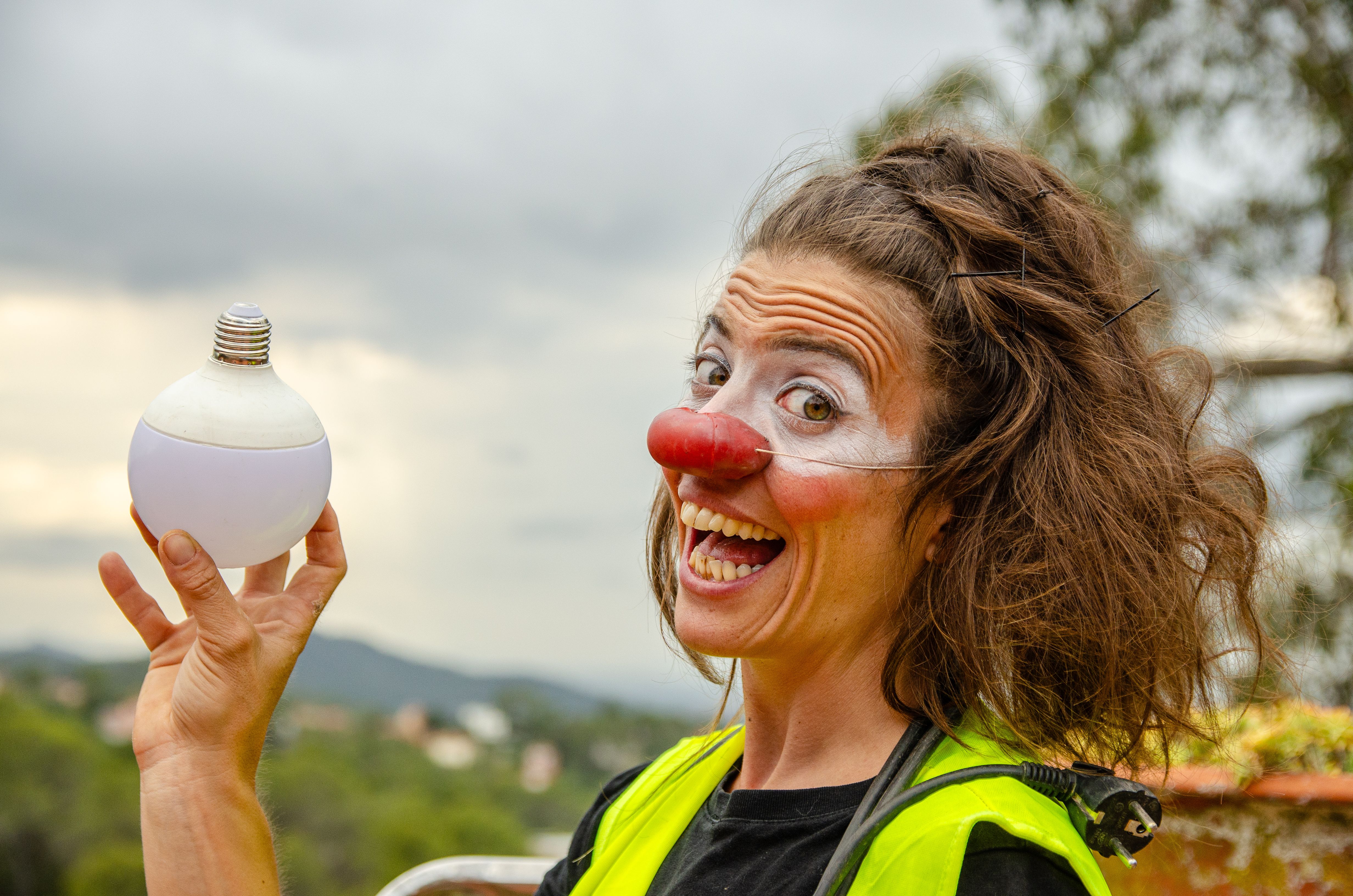 La Toli Clown Un vermut amb una pallassa, diumenge al Pati del Cafè Nou