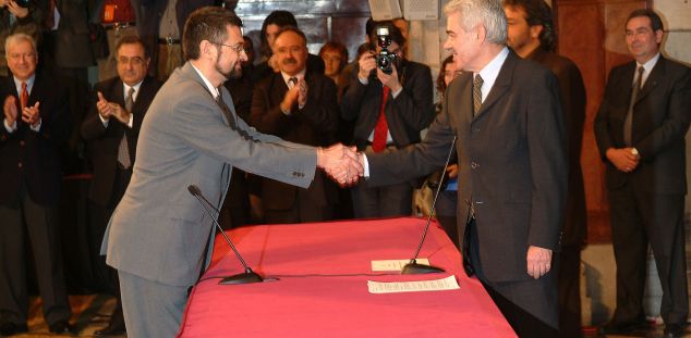 Salvador Milà i Pasqual Maragall, en el moment de la presa de possessió del càrrec de Conseller de Medi Ambient i Habitatge de la Generalitat de Catalunya. Barcelona, 22 de desembre de 2003