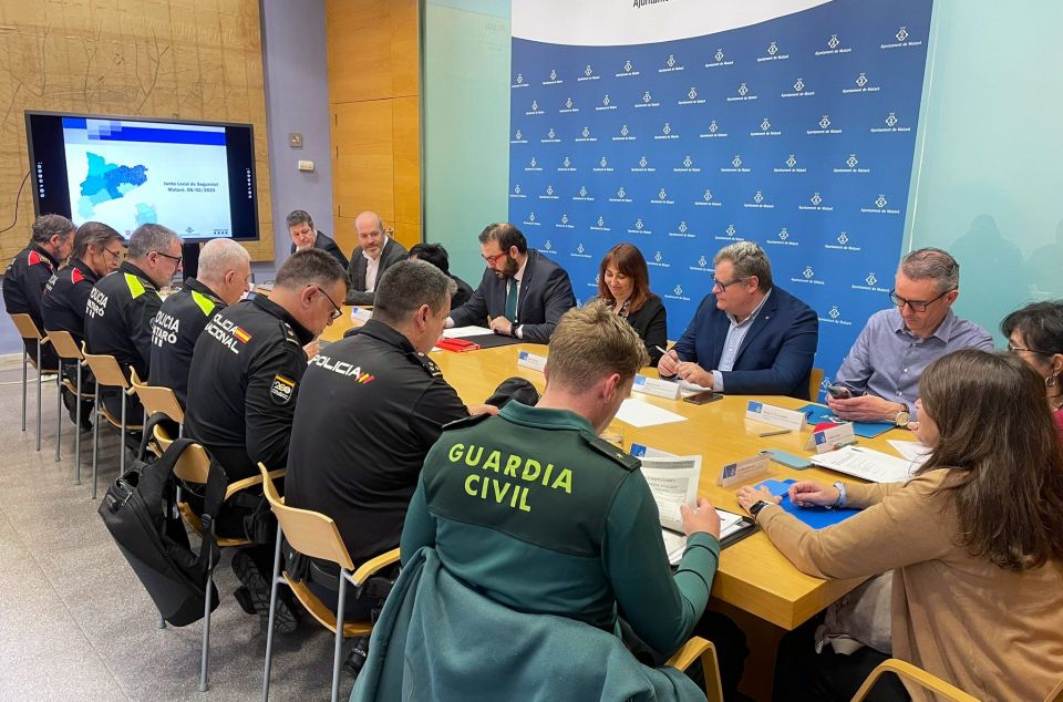 Junta local de seguretat per analitzar les actuacions policials i les detencions a Mataró. Foto: Ajuntament Junta local de seguretat per analitzar les actuacions policials i les detencions a Mataró. Foto: Ajuntament