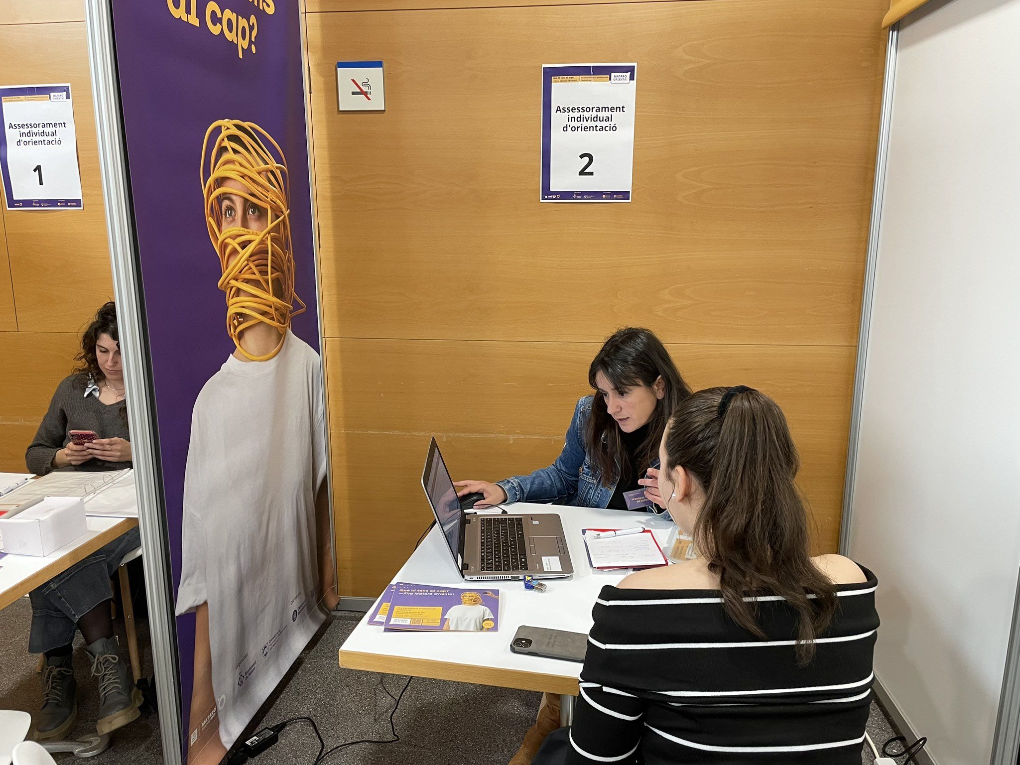 Asesoramiento en una edición anterior de la feria Mataró Orienta