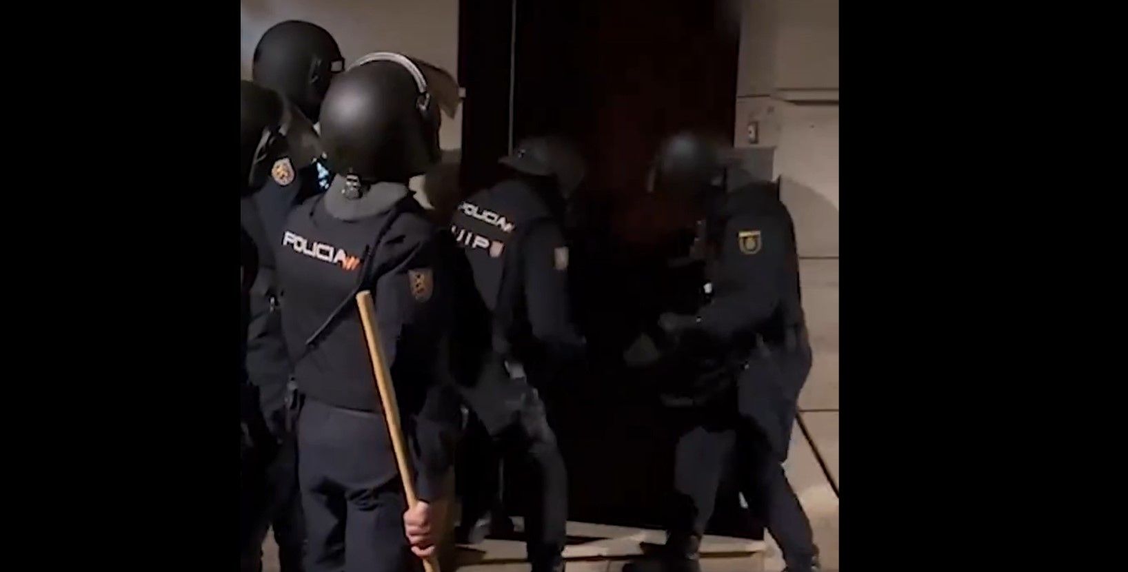 Captura de vídeo de l'operatiu contra els prostíbuls