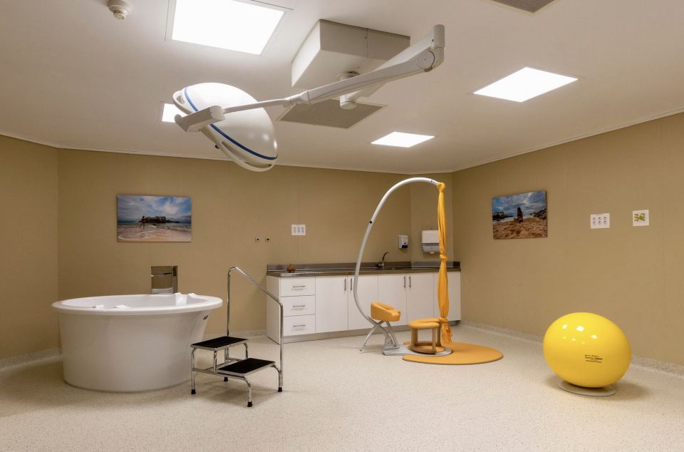 La sala de parts naturals de l'Hospital de Calella La sala de parts naturals de l'Hospital de Calella