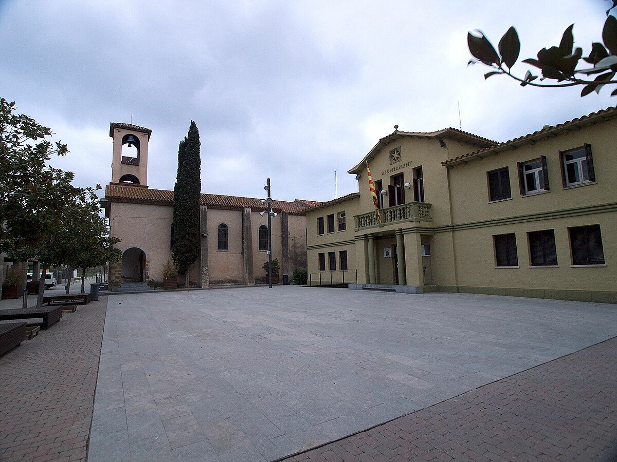 Santa Susanna El poble del Maresme obligat a penjar la bandera espanyola
