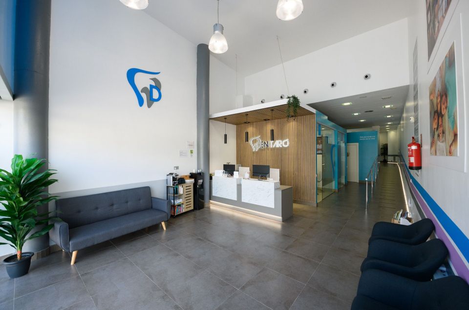 Clínica dental Dentaró Clínica dental Dentaró