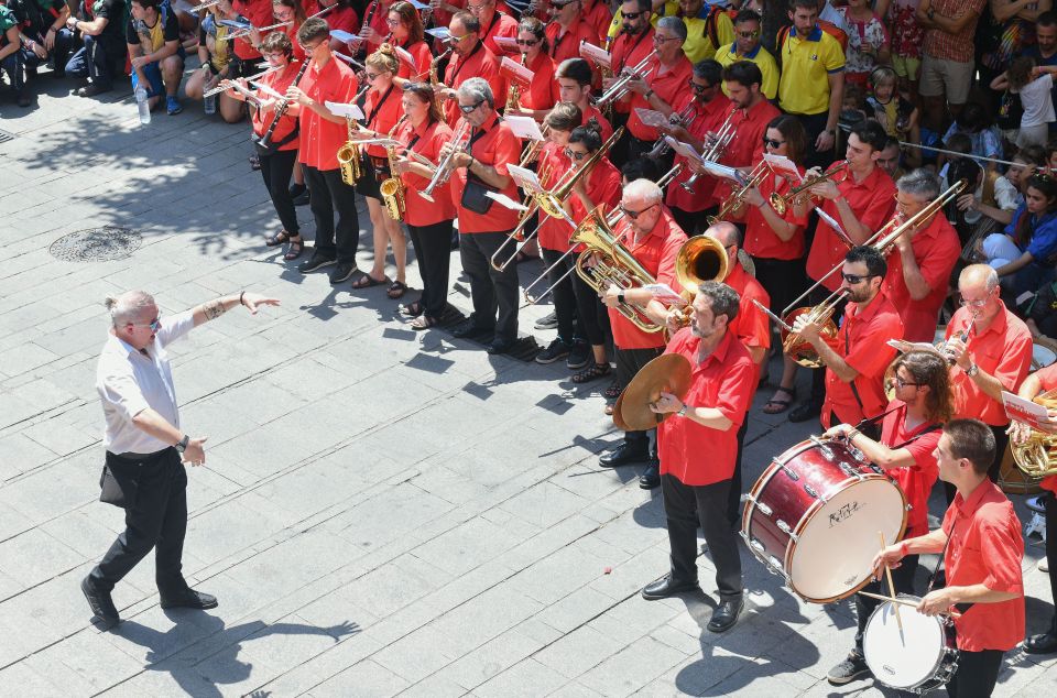 1 4La Banda, l'Agrupació Musical del Maresme, en un moment de Les Santes. Foto: R. Gallofré