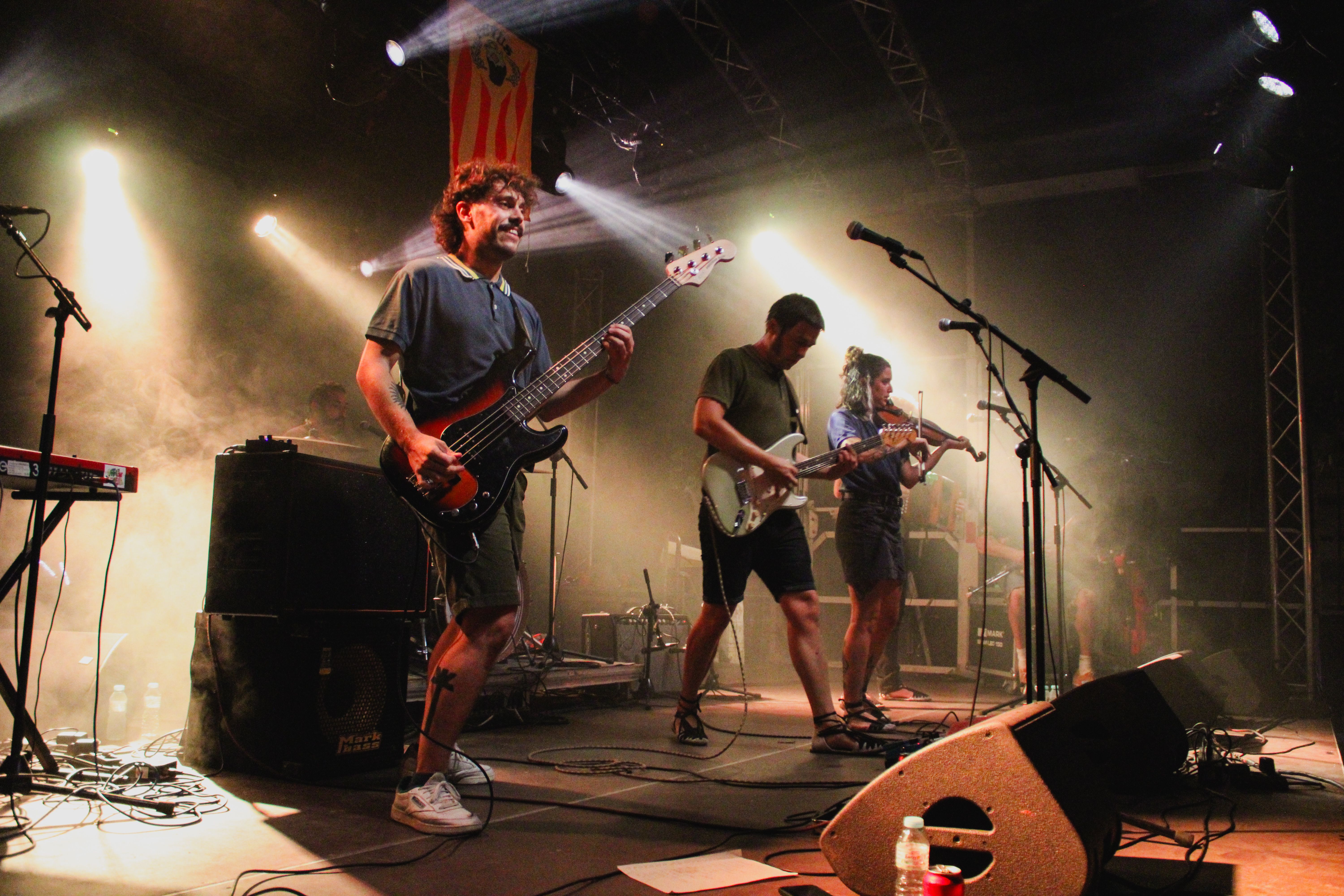 Fetus van protagonitzar el concert de La Convidada. Foto: Iker Morera Fetus van protagonitzar el concert de La Convidada. Foto: Iker Morera