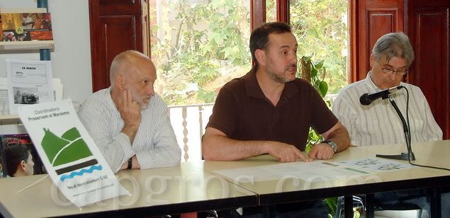 Un instant de la roda de premsa