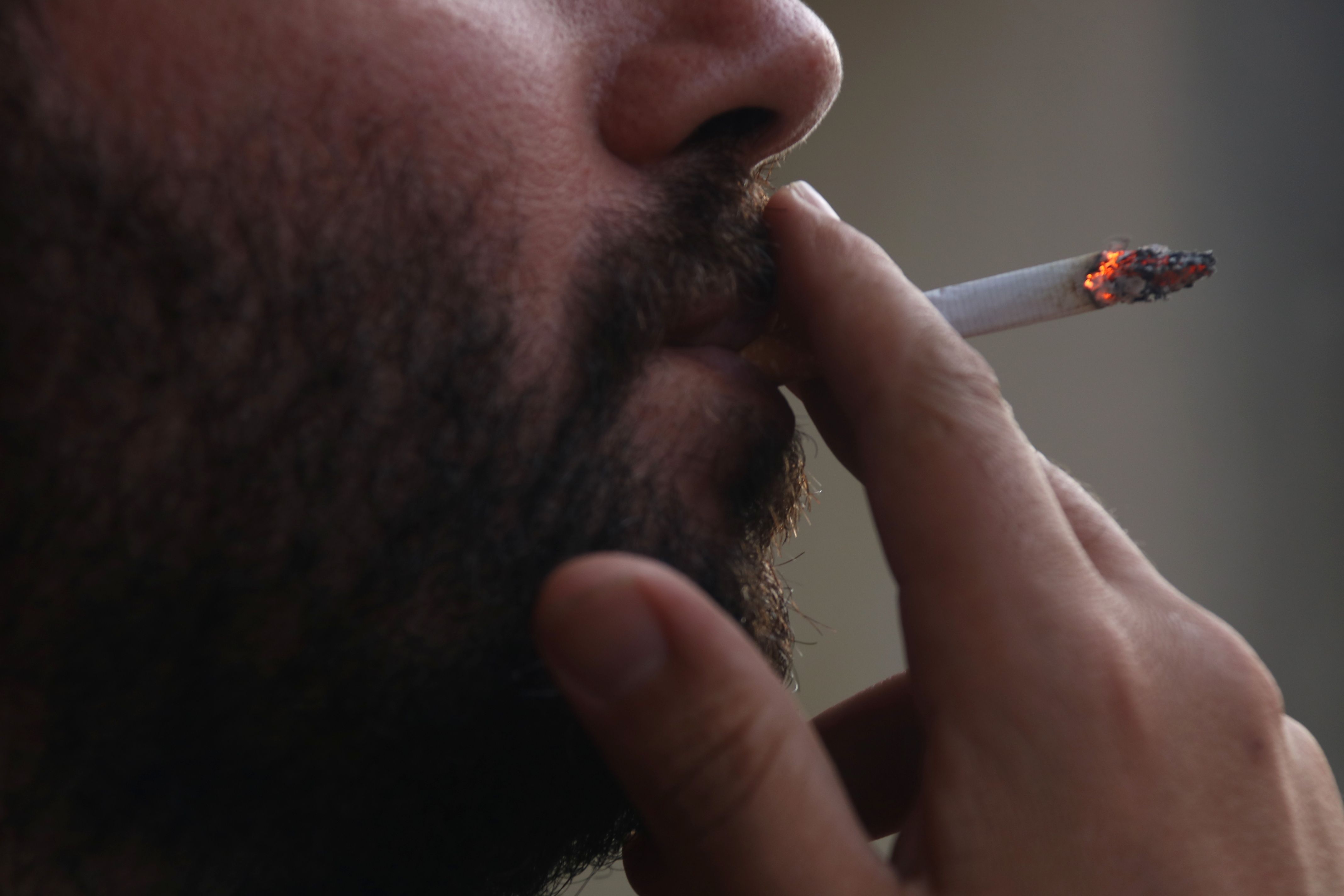 Prohibició del tabac a l'aire lliure