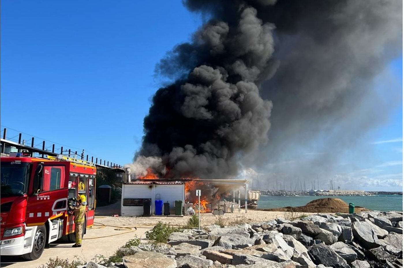 Incendi de la guingeta a Llavaneres