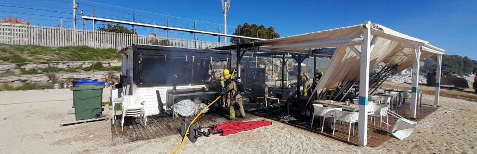 Incendi a una guingeta de Llavaneres Incendi a una guingeta de Llavaneres
