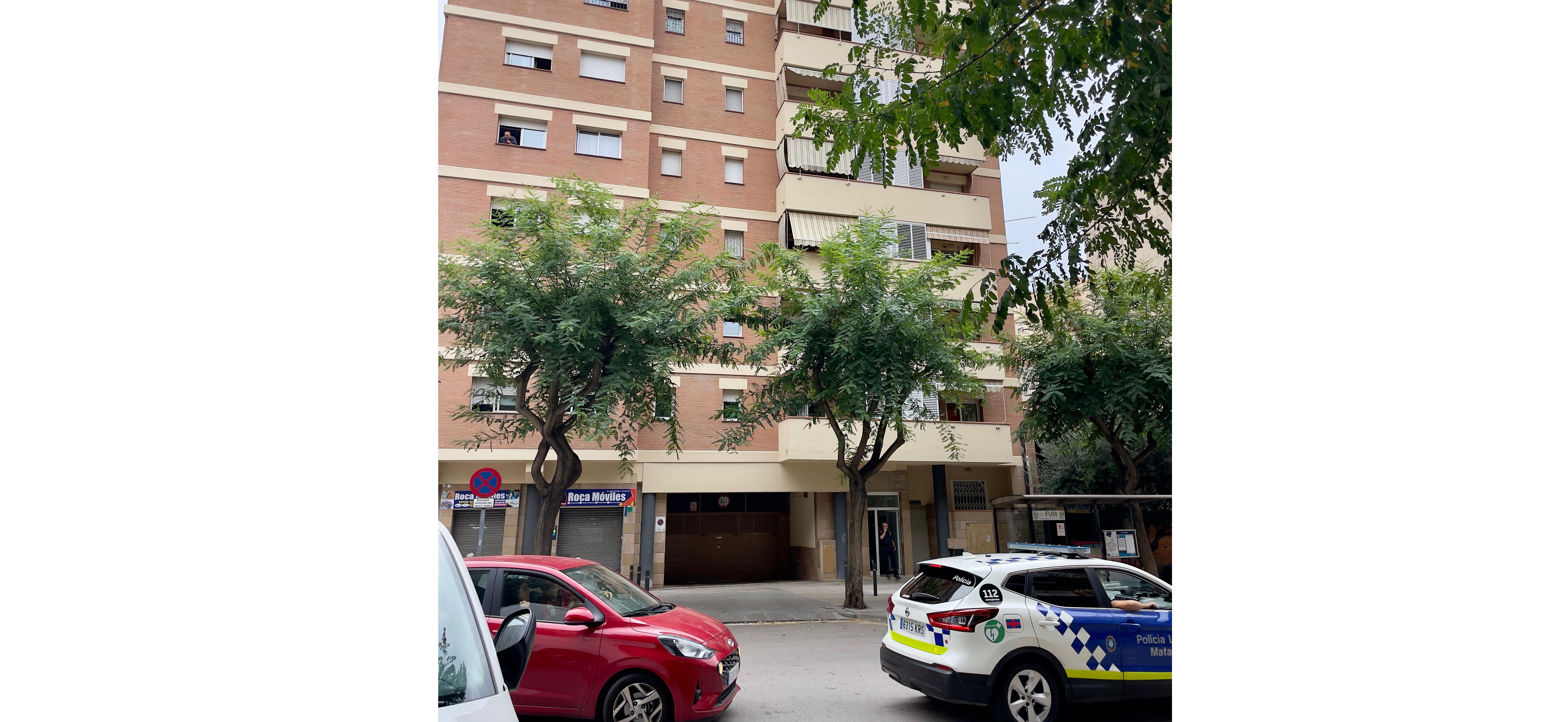 L'edifici des d'on s'ha precipitat l'individu