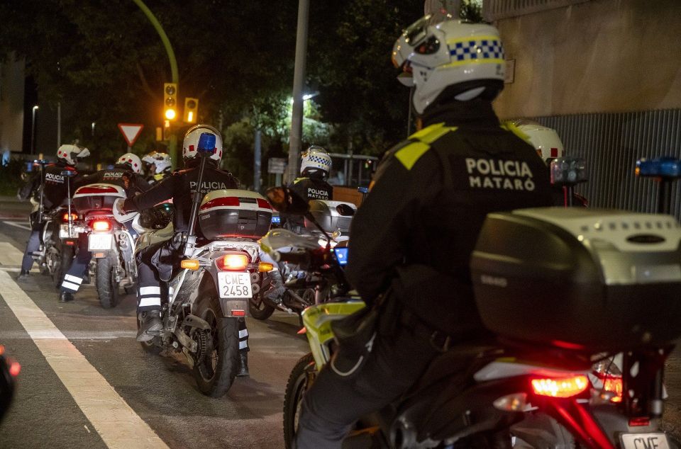 patrulles de Policia Local i Mossos al Pla d'en Boet patrulles de Policia Local i Mossos al Pla d'en Boet