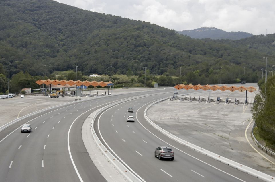 Més plantes fotovoltaiques als antics peatges del Maresme Més plantes fotovoltaiques als antics peatges del Maresme