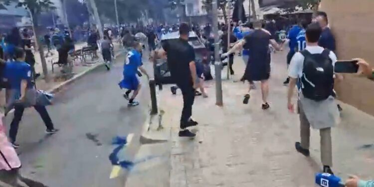 Detingut a Mataró un aficionat de l'Espanyol per una baralla violenta