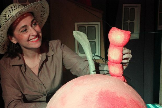 "El viaje de en James", de Sim Salabim