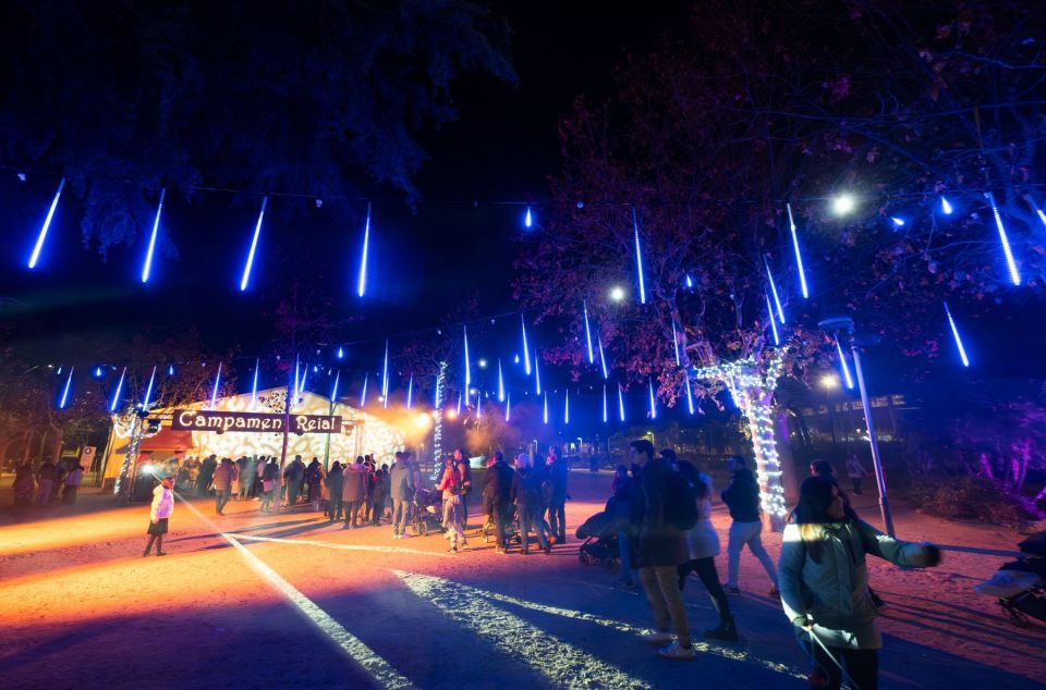 Espectacular iluminación exterior en el Campamento Real en el Parc Central. Foto: R.Gallofré