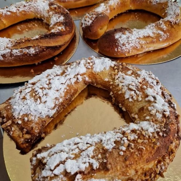 Mataró manté la tradició de la ferradura, el tortell de Sant Antoni