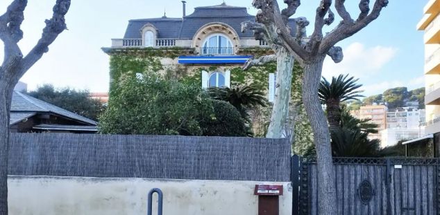 Ambaixades a les 3 Viles Ambaixades a les 3 Viles