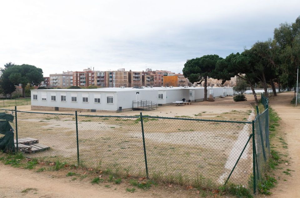 Institut Cinc Sènies, barracons, educació. Foto: R.Gallofré