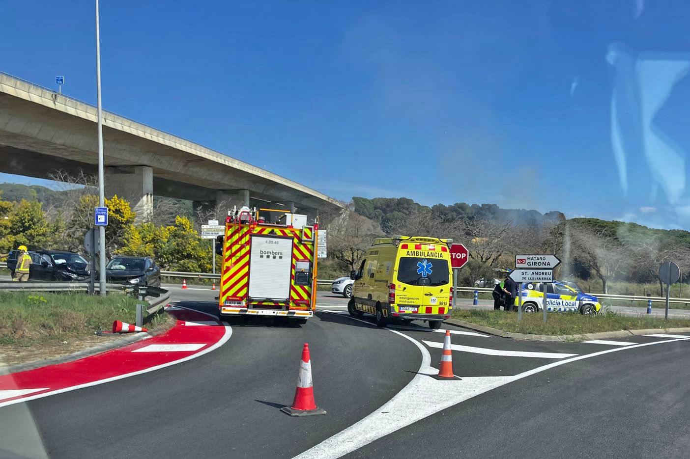 Dos vehicles topen frontalment a Llavaneres. Foto: Cedida