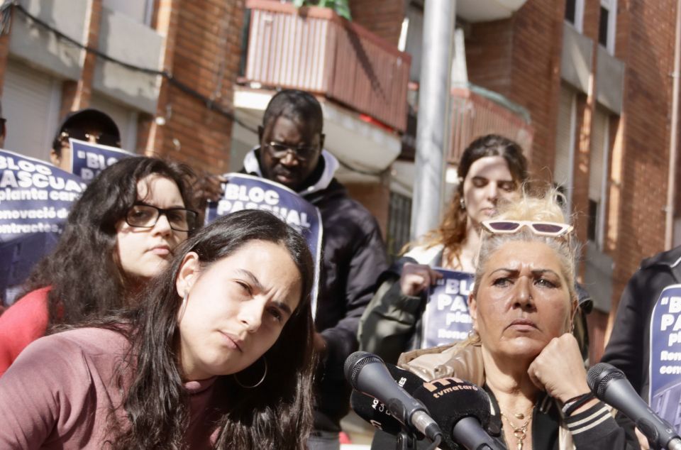 La comparecencia del Sindicato de la Vivienda Socialista y los vecinos del bloque de Pascual Madoz. Foto: ACN