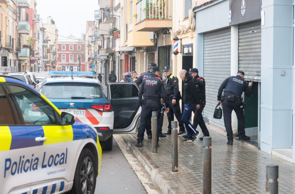 Detingut un individu en l'operatiu al club cannàbic de Mataró. Foto: R.Gallofré