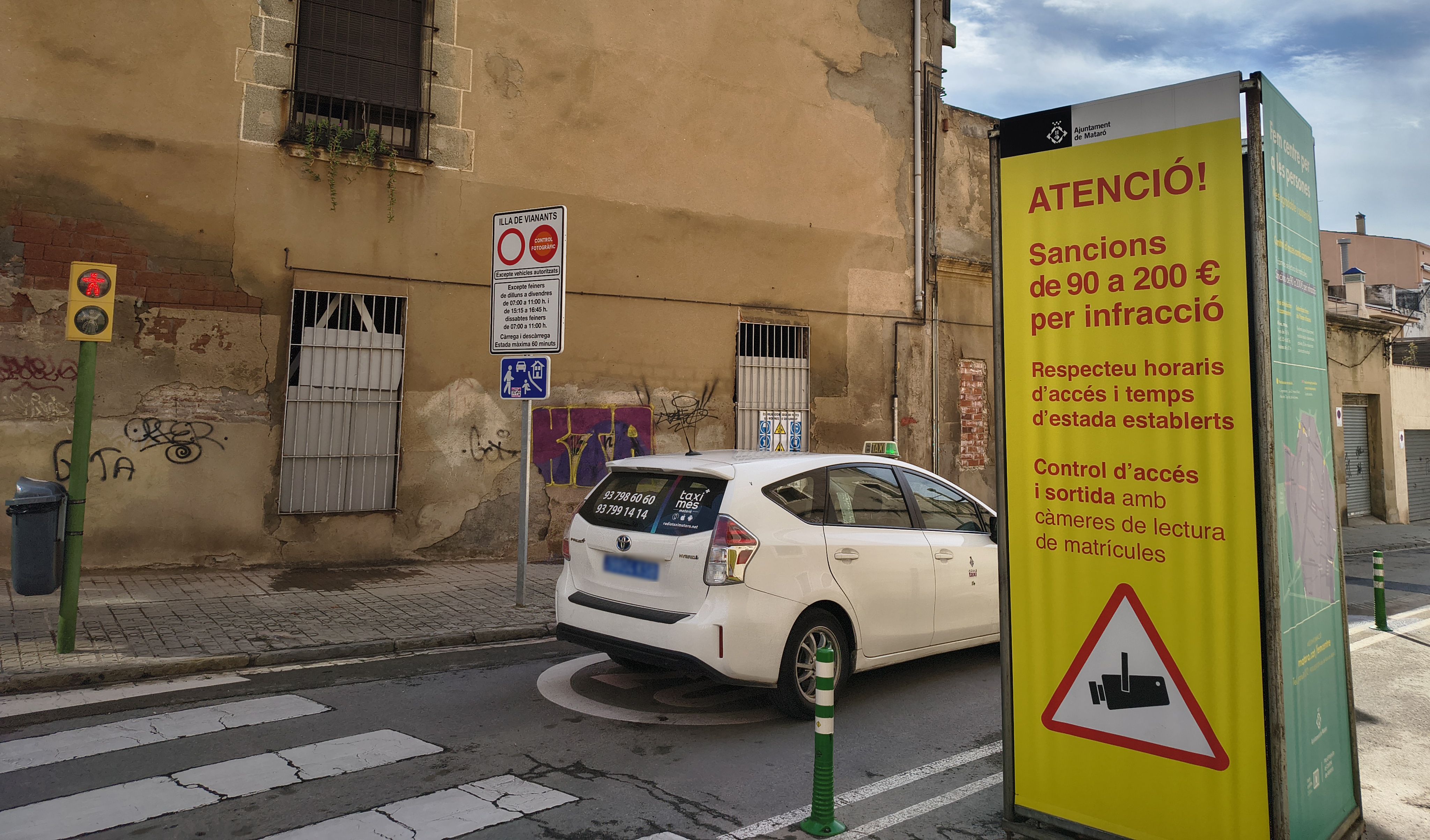 Acceso a la isla de peatones de Mataró, donde se aplicará la ZBE