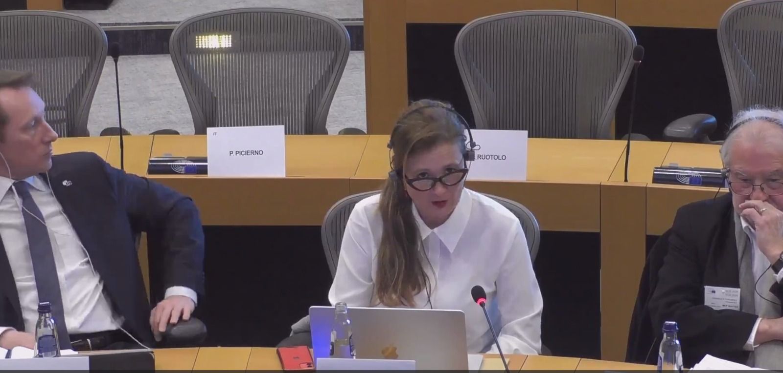 Maria Pastor: De Mataró al Parlament Europeu per a denunciar el fenomen de la 'inquiocupació"