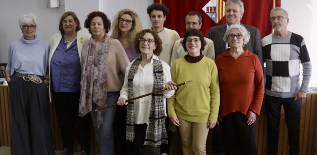 L'alcaldessa de Vilassar de Mar amb els membres del nou govern. Foto: ACN