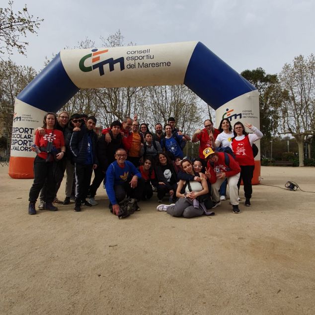 Foto de família a la Marxa Solidària Foto de família a la Marxa Solidària