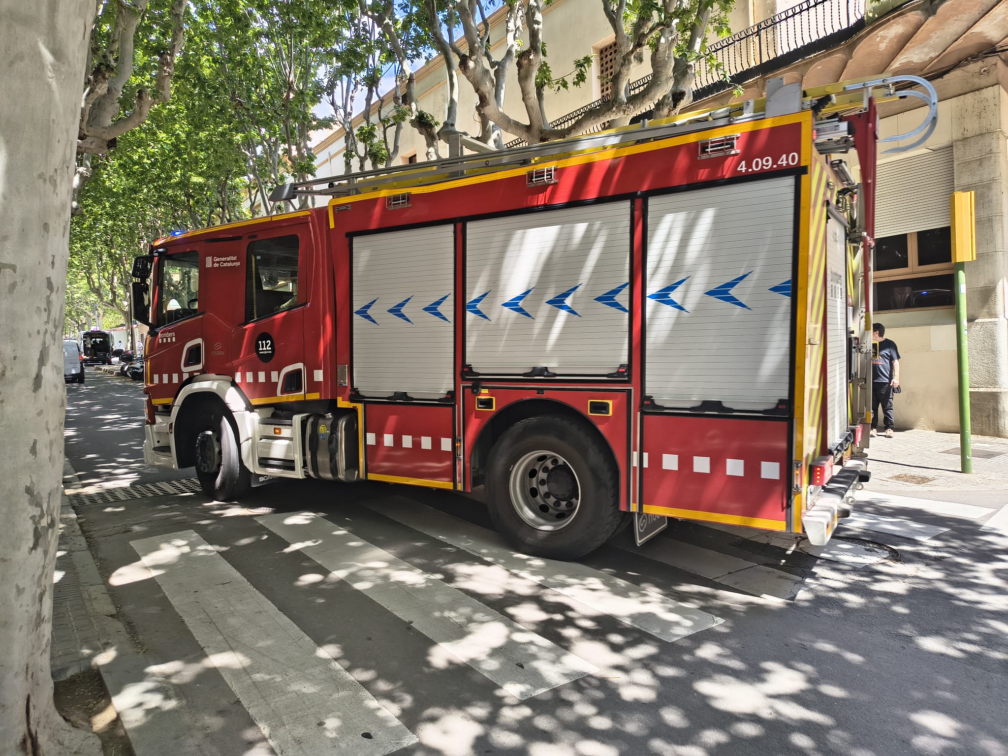 Bomberos atendiendo emergencia durante el apagón en Mataró