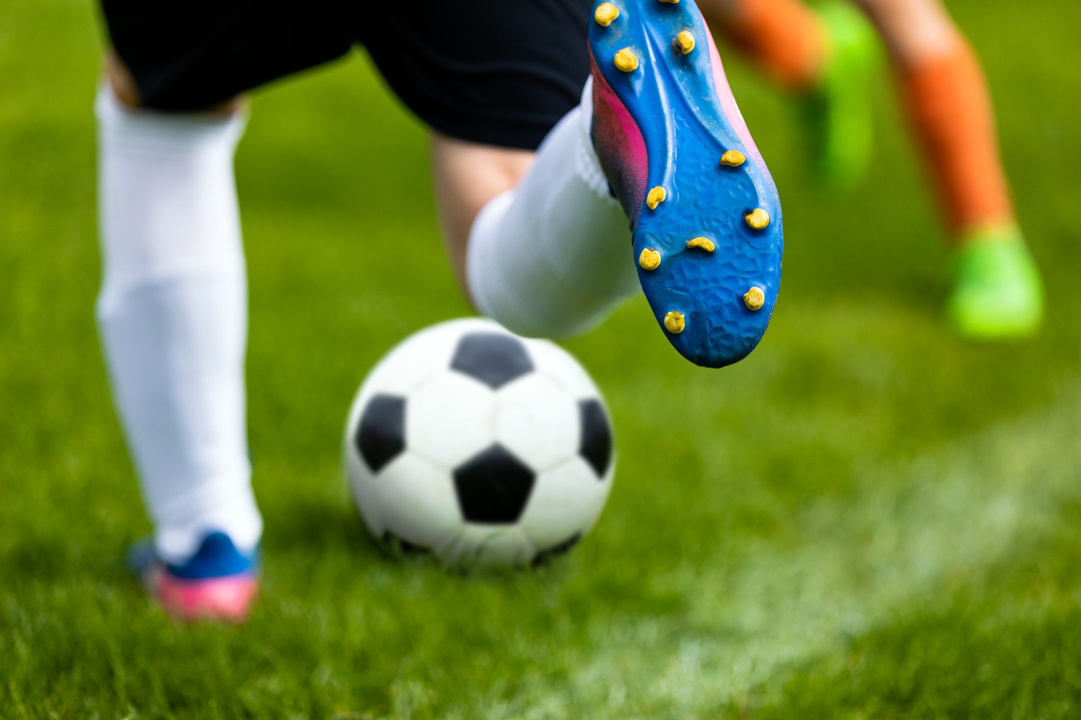 Cárcel para un futbolista por lesionar a un rival