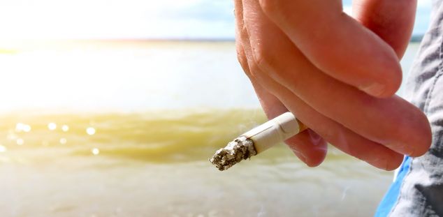 Prohibit fumar: Mataró aprova que les seves siguin platges sense fum