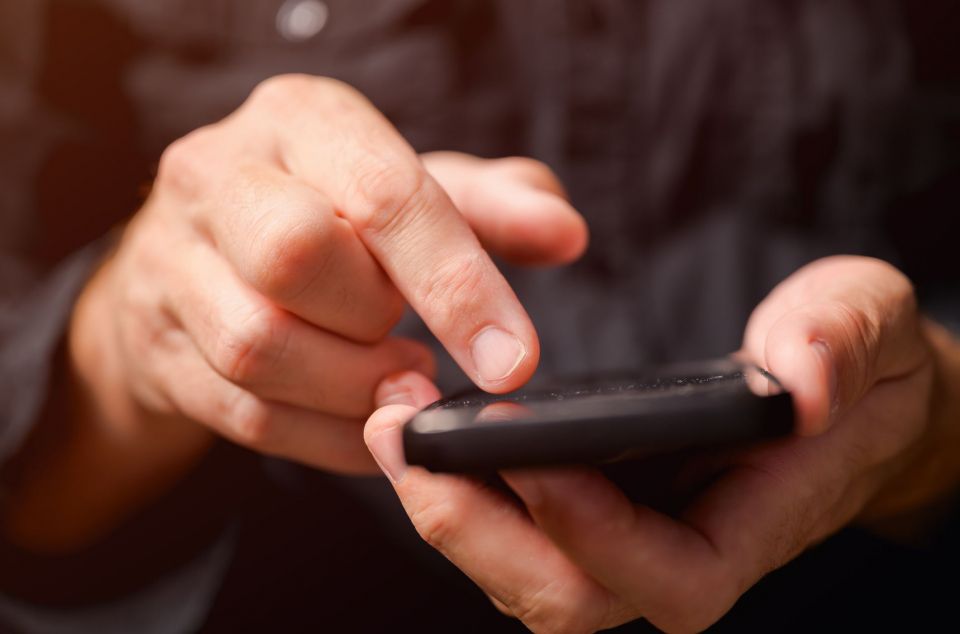 Es multipliquen els intents d'estafa per sms, segons els Mossos