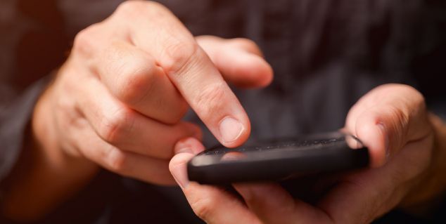 Los Mossos alertan de una nueva estafa por SMS que simula una cita médica