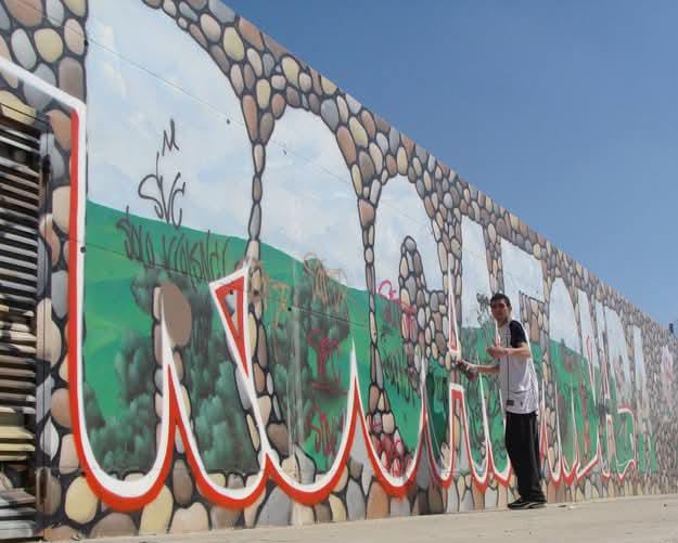 Creant el mural l'any 2013 Creant el mural l'any 2013