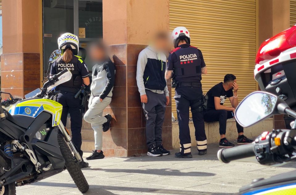 Identificaciones a cargo de la unidad Guilla en Mataró Identificaciones a cargo de la unidad Guilla en Mataró