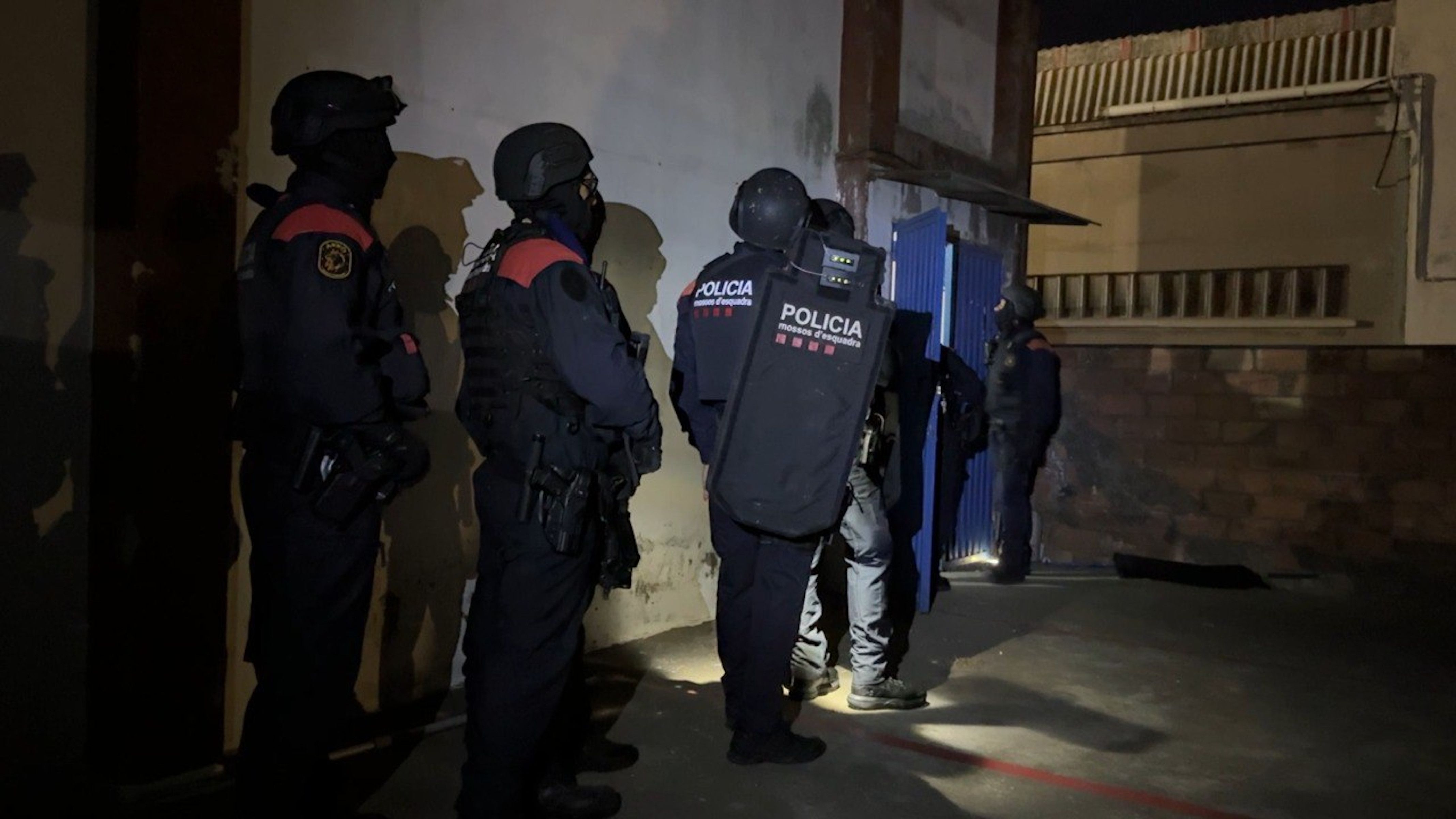 Agents del macrodispositiu dels Mossos contra el tràfic de drogues i armes. Foto: Mossos d'Esquadra
