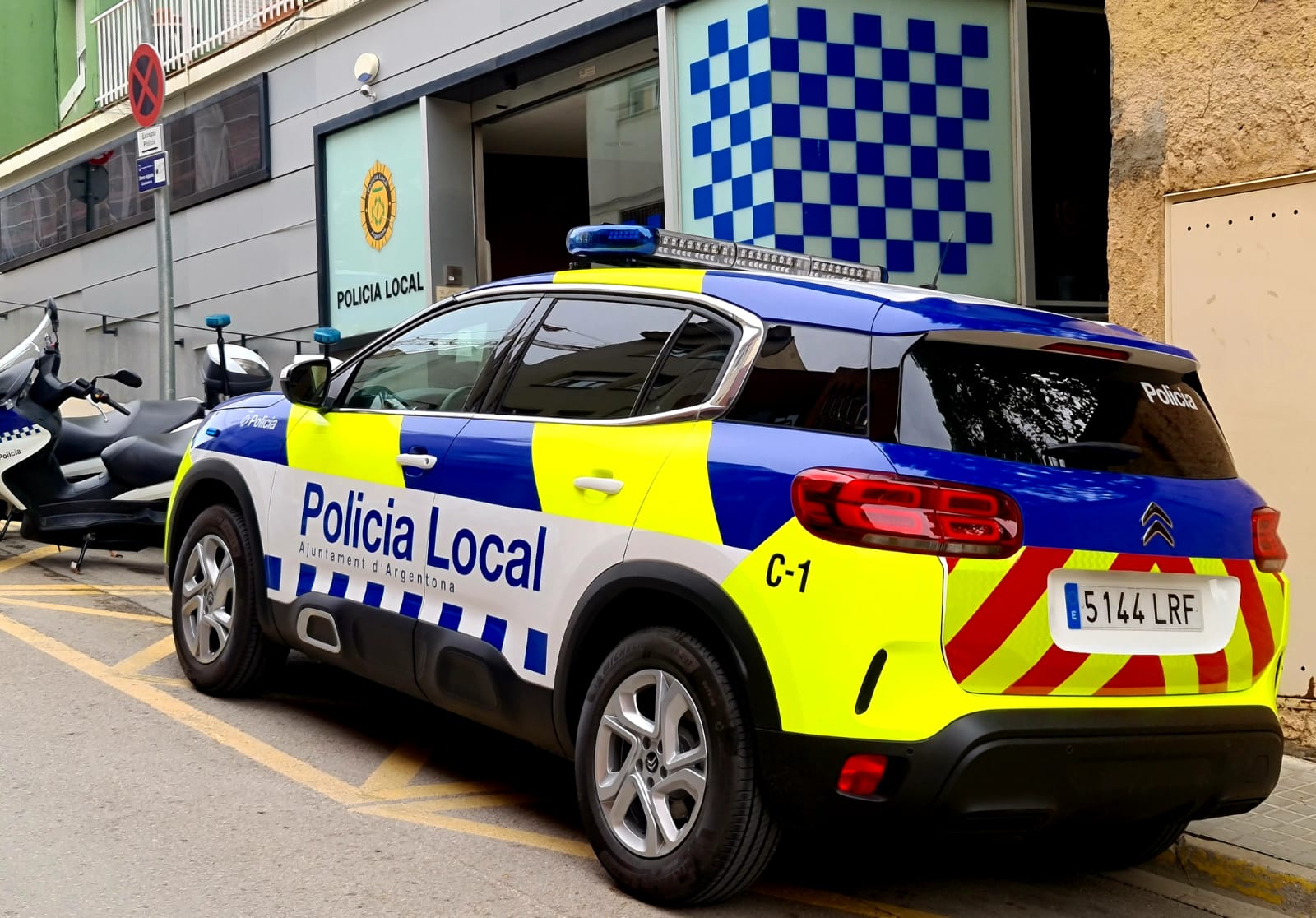 Un vehicle de la Policia Local d'Argentona