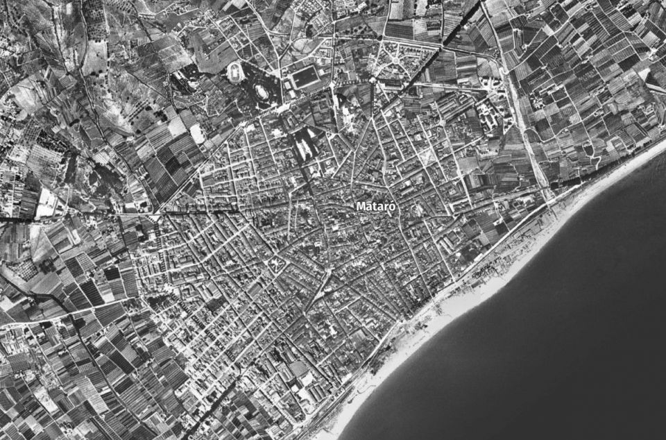 Mataró l'any 1956, fotografiat per un aeroplà nord americà Mataró l'any 1956, fotografiat per un aeroplà nord americà
