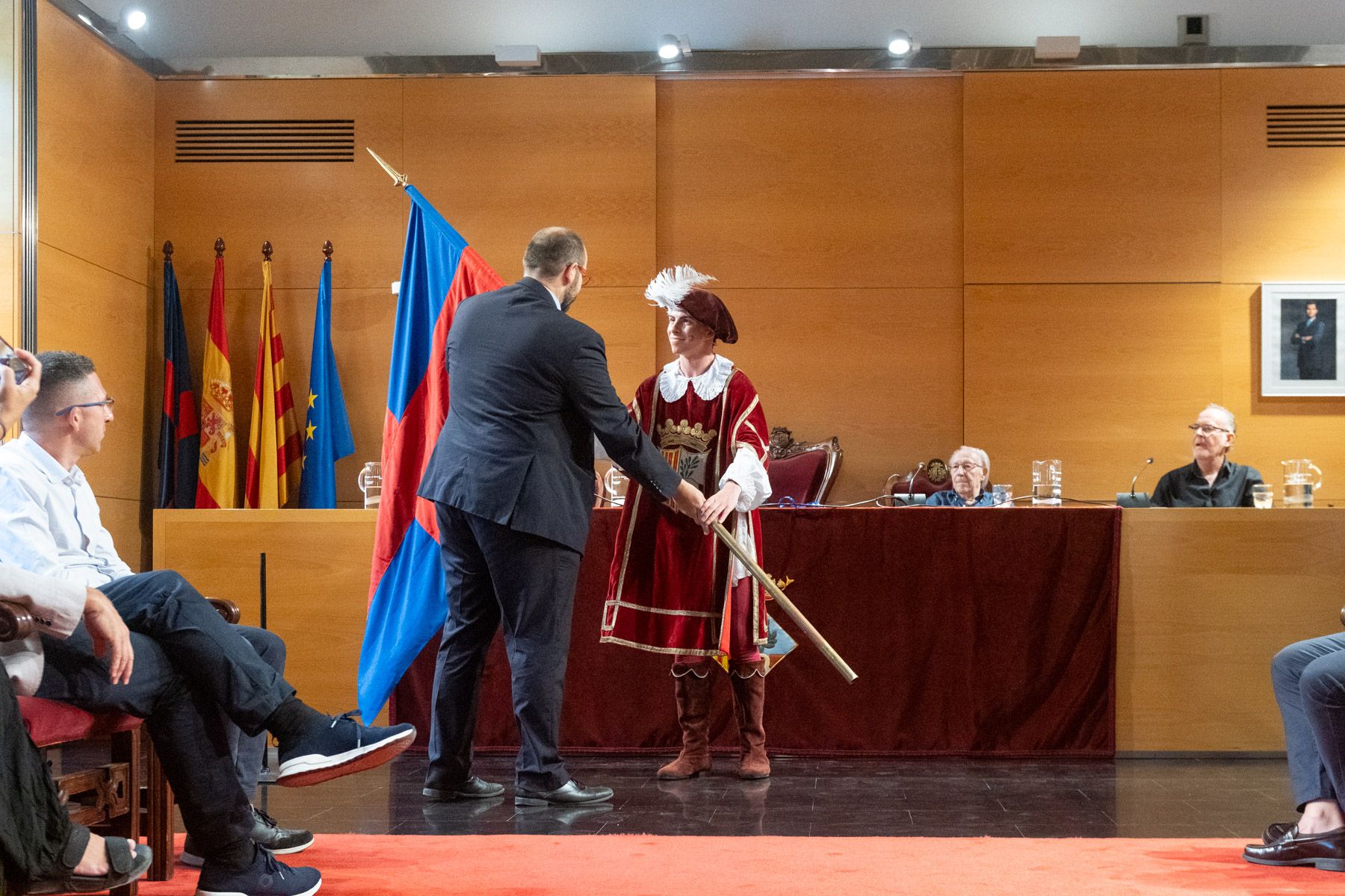 L'alcalde, a l'Estrena. Foto: R.Gallofré
