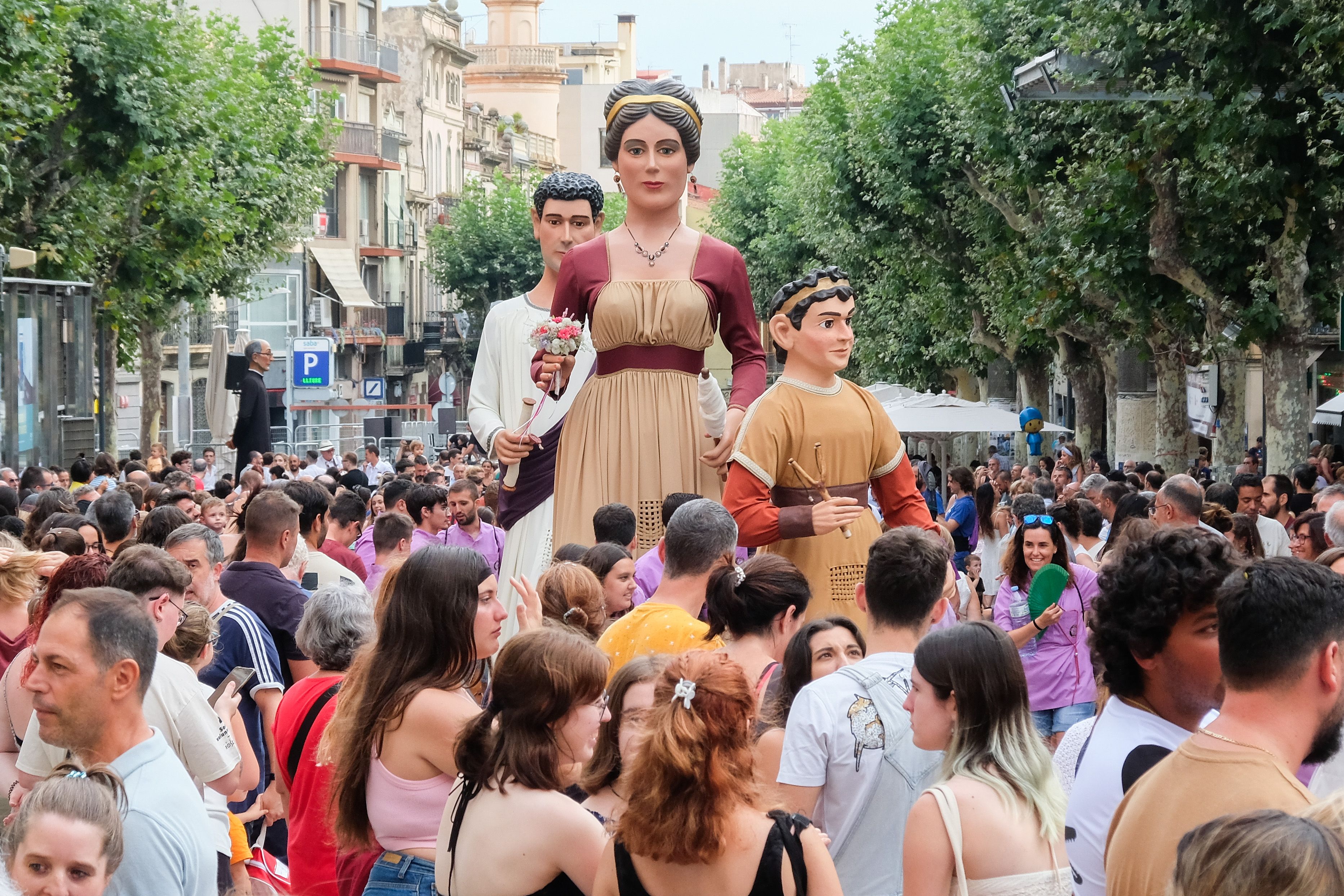 La Gegantada, el gran acte popular del dia 24 de Les Santes. Foto: R. Gallofré