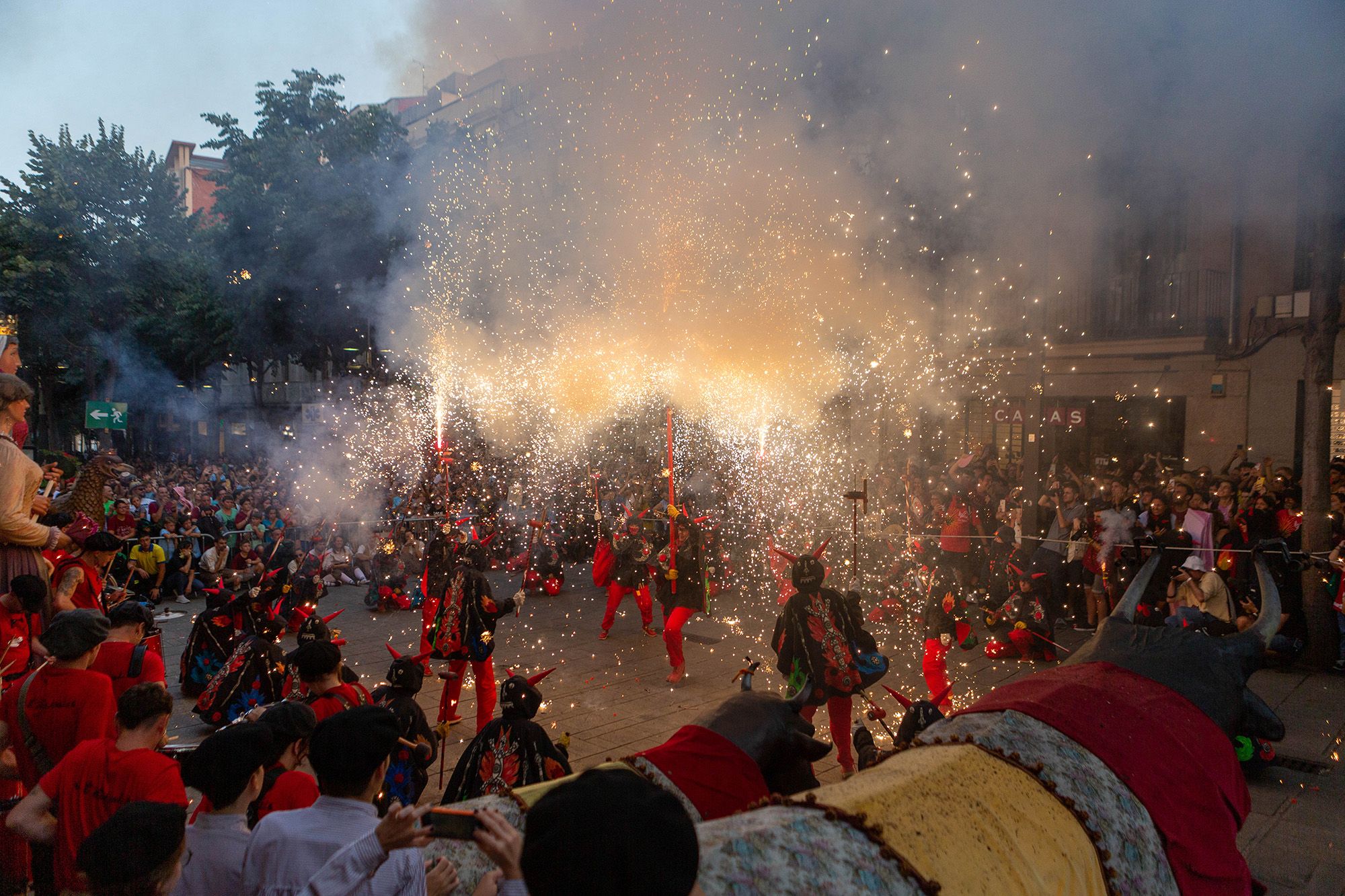 La Crida, un dels actes de Les Santes amenaçat per la pluja. Foto: R. Gallofré